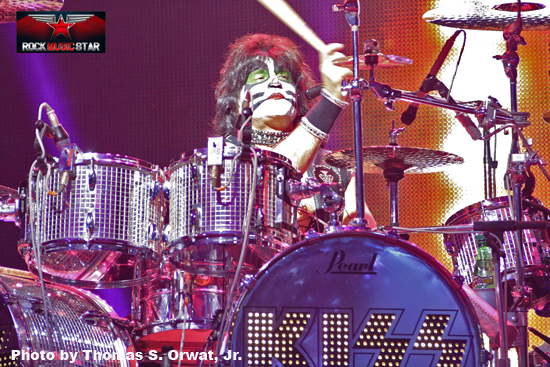 kiss 2012 4