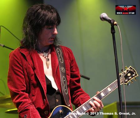 LA Guns Phils 3 2013